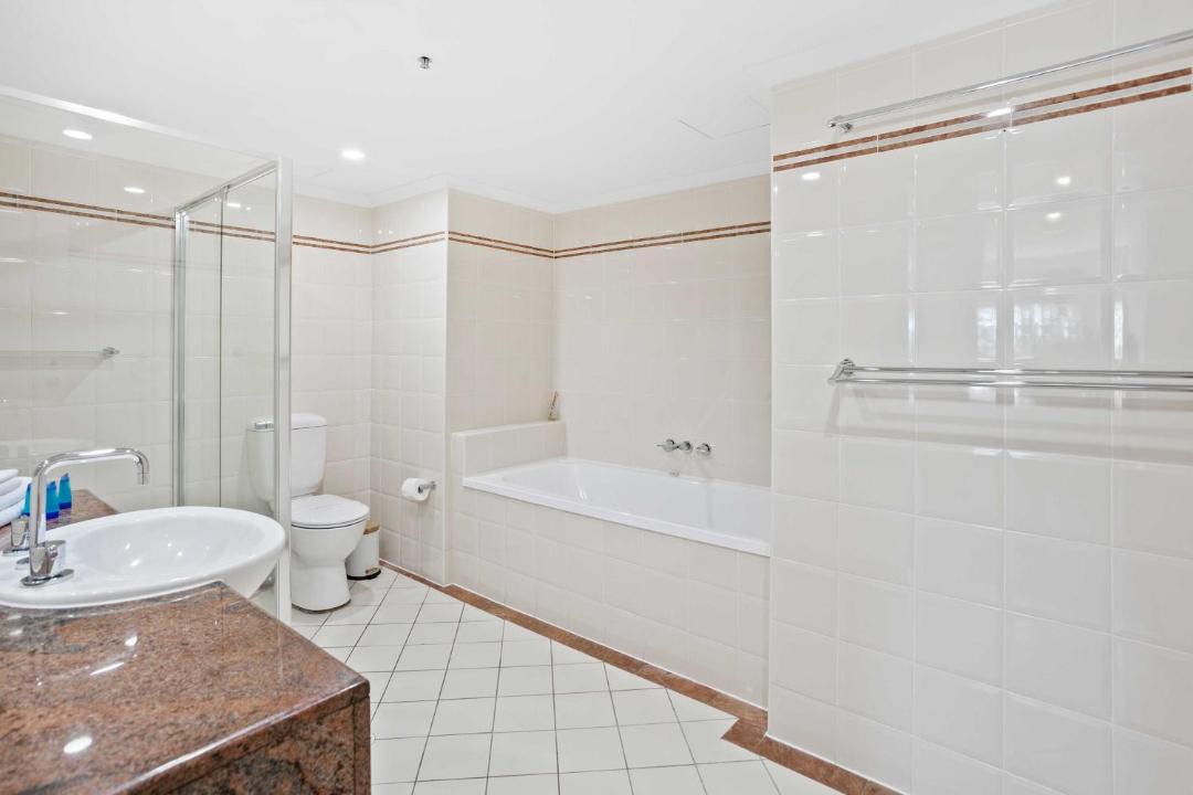 Photo of Bathroom in Main Beach