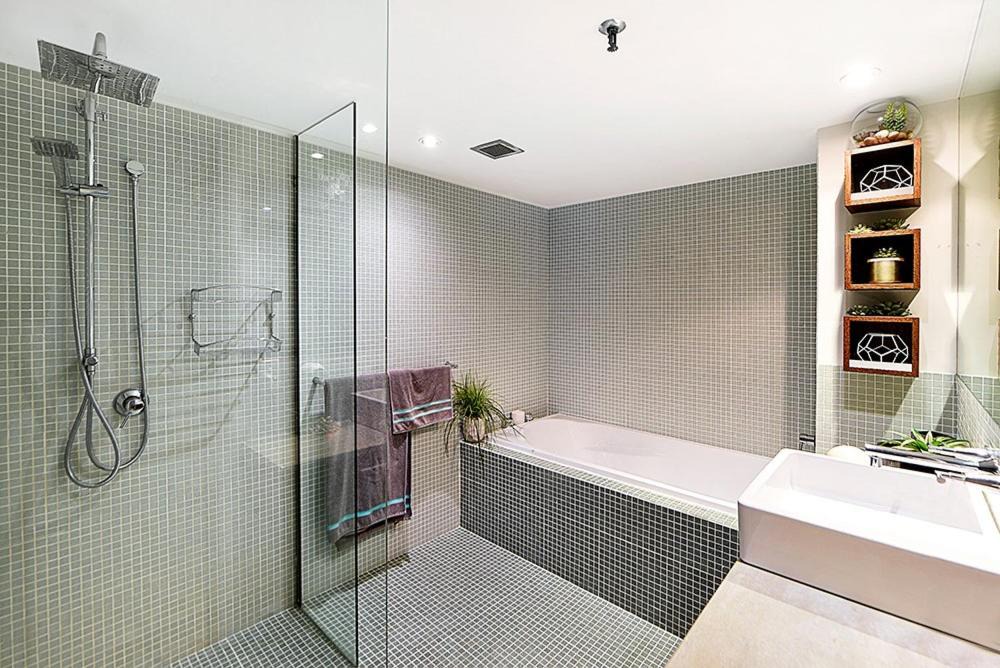 Photo of Bathroom in Surfers Paradise