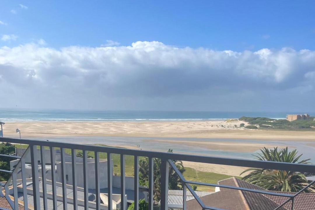 Photo of Patio Balcony in Aston Bay