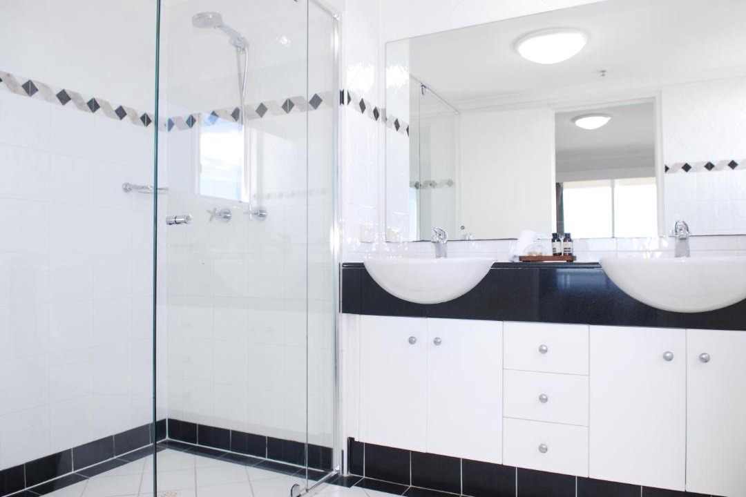 Photo of Bathroom in Main Beach