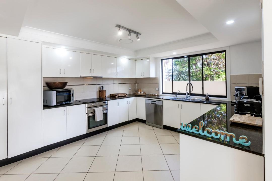 Photo of Kitchen in Mermaid Waters