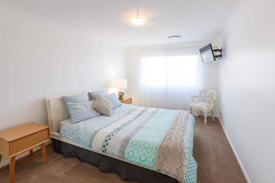 Photo of Bedroom in Mermaid Waters