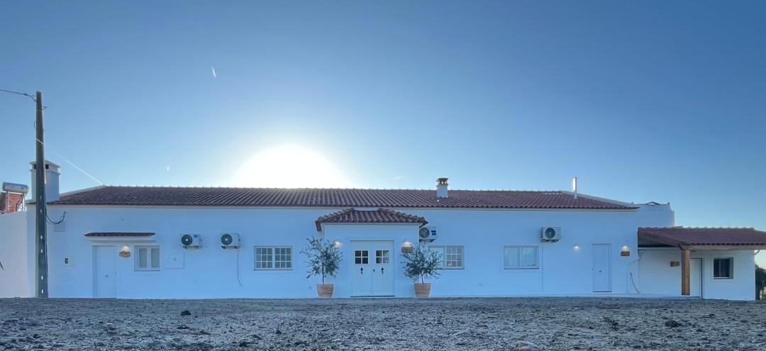 Photo of Others in Fronteira