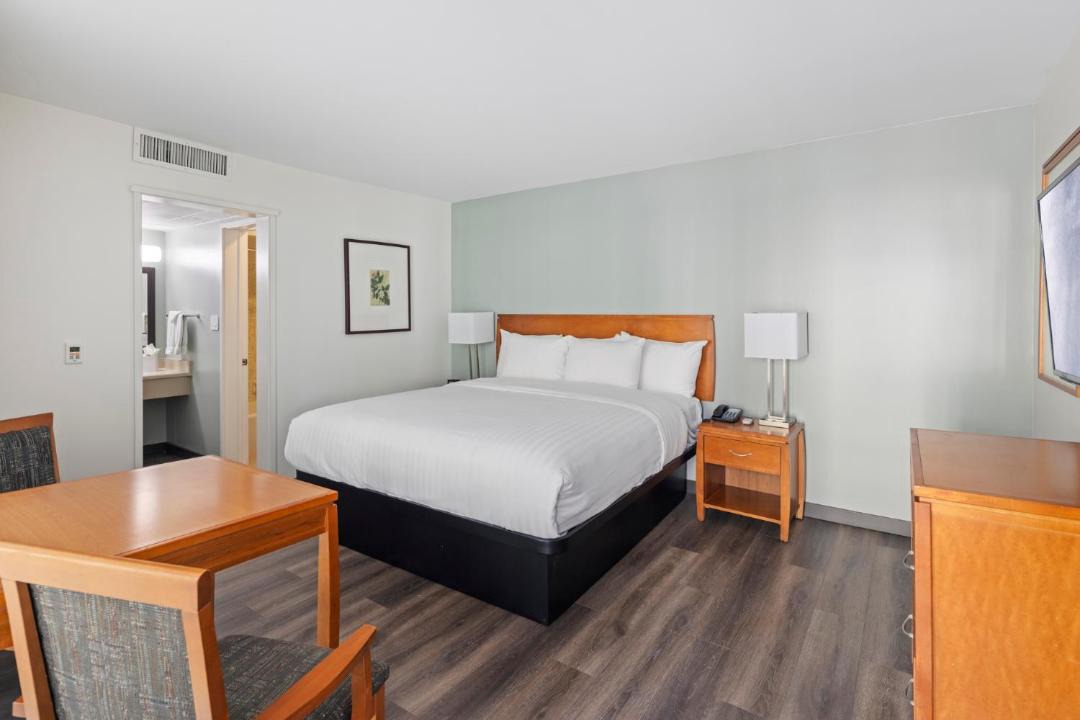 Photo of Bedroom in Pacific - Edison