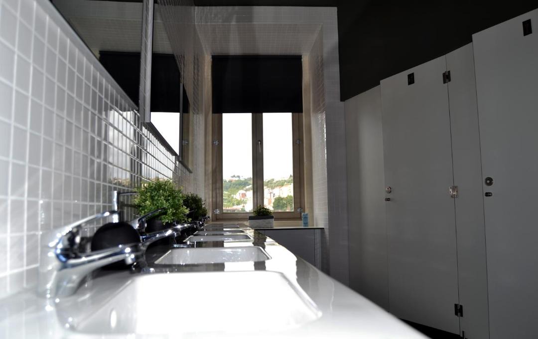Photo of Bathroom in Coimbra City Centre