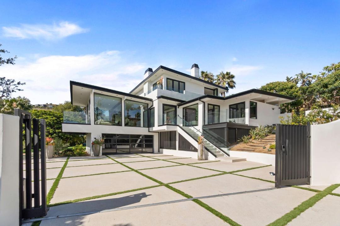 Photo of Others in Central Malibu