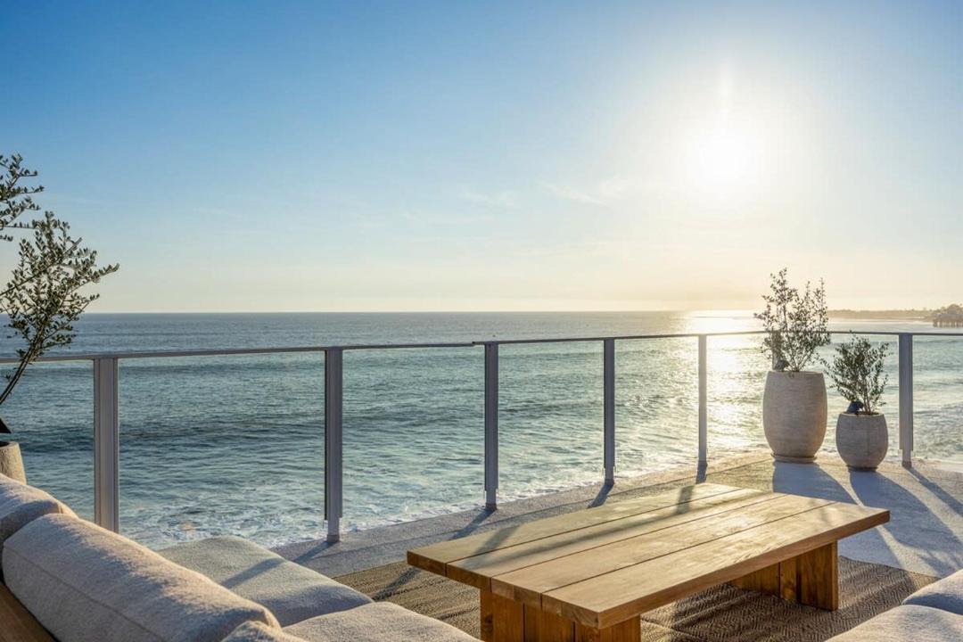 Photo of Patio Balcony in Eastern Malibu