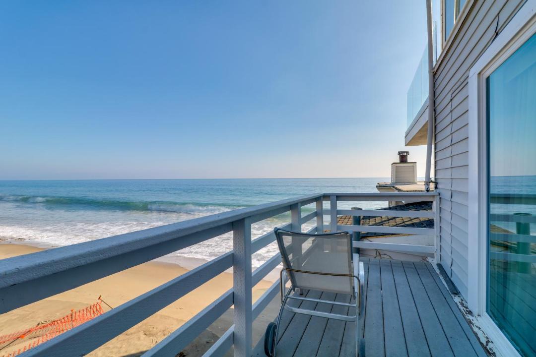 Photo of Patio Balcony in Central Malibu