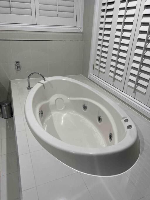 Photo of Bathroom in Paradise Point