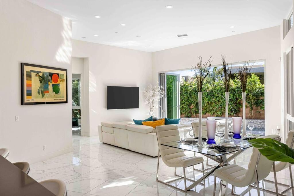 Photo of Livingroom in Palm Springs