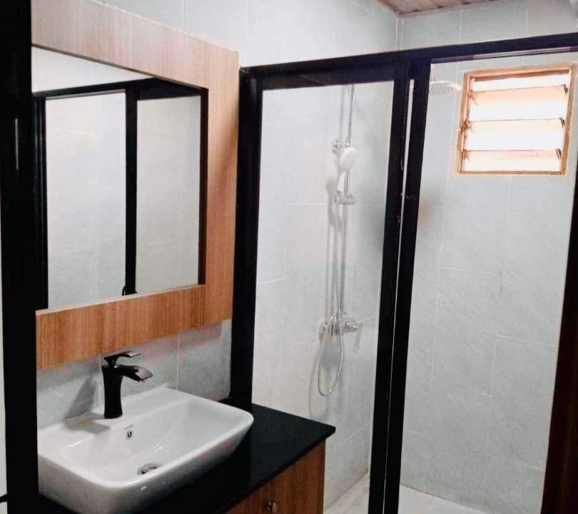 Photo of Bathroom in Wailoloa