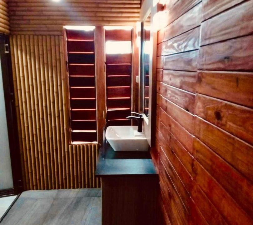 Photo of Bathroom in Wailoloa