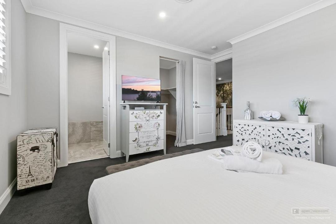 Photo of Others in Banksia Beach