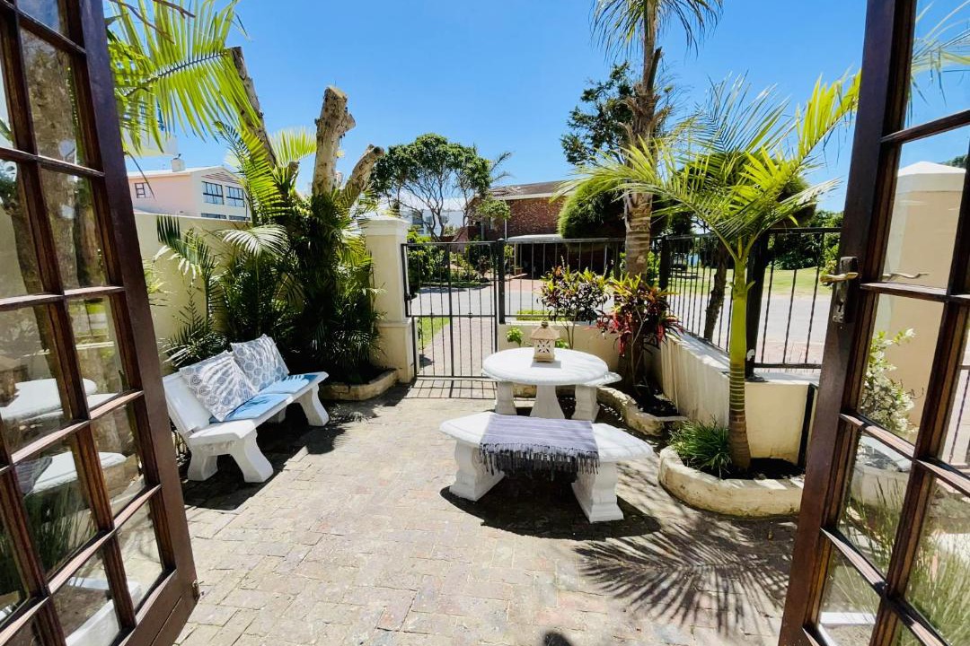 Photo of Patio Balcony in Wavecrest