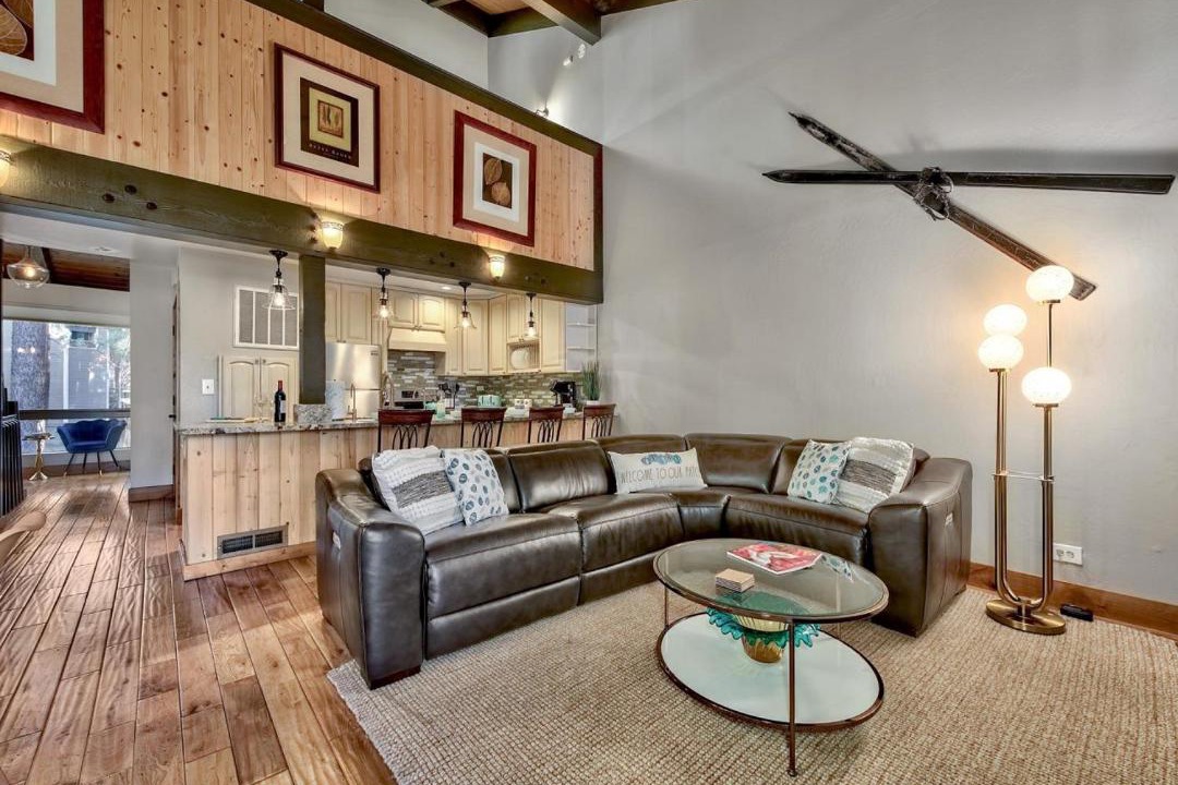 Photo of Livingroom in South Lake Tahoe