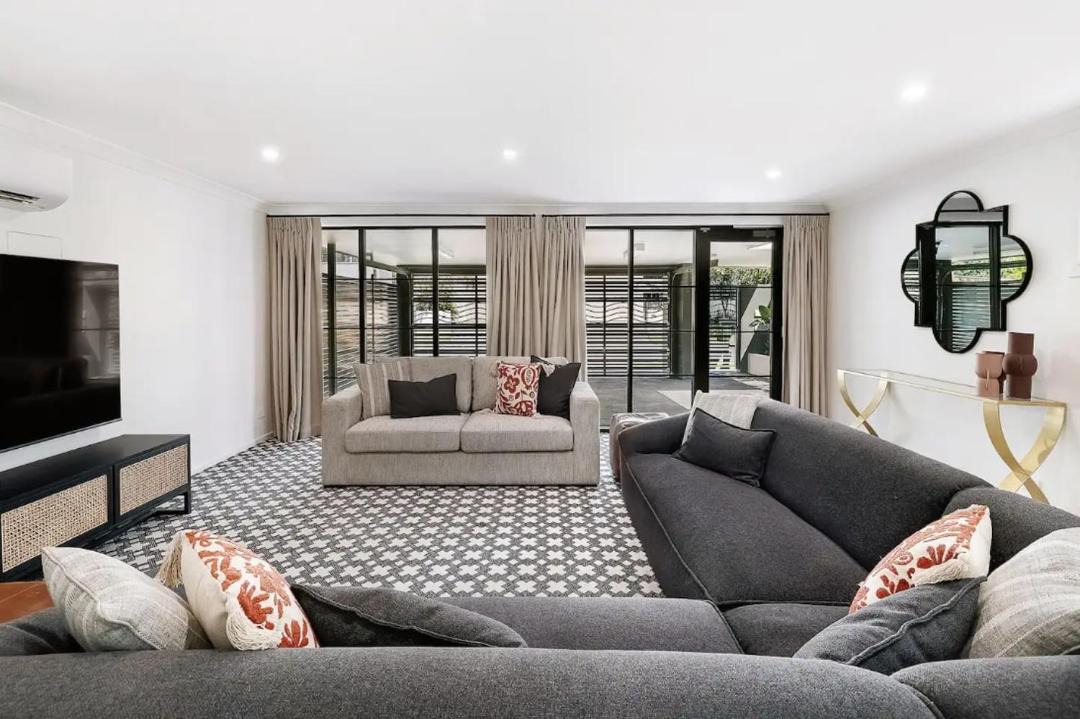 Photo of Livingroom in Surfers Paradise