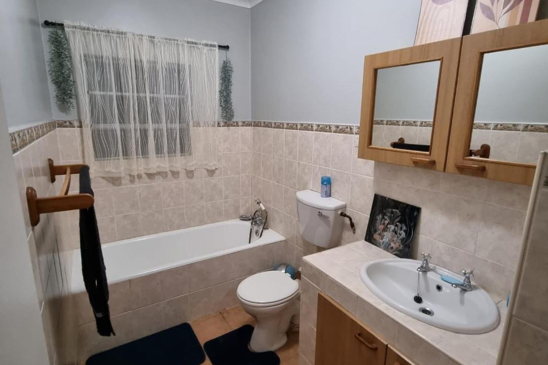 Photo of Bathroom in Aston Bay
