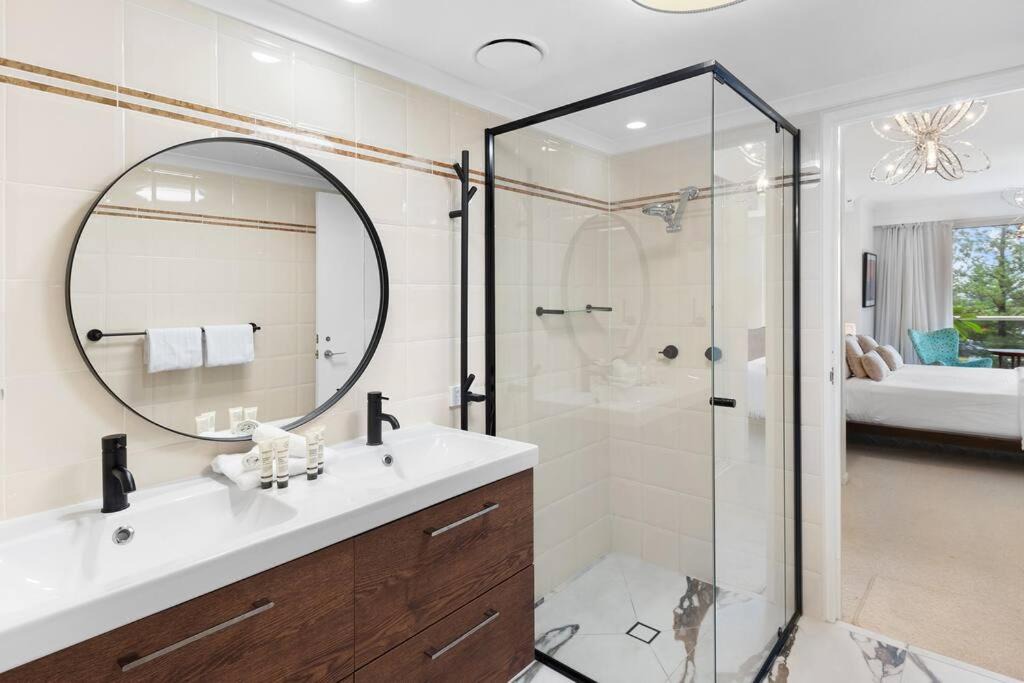 Photo of Bathroom in Main Beach