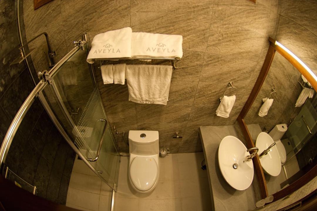 Photo of Bathroom in Dharavandhoo