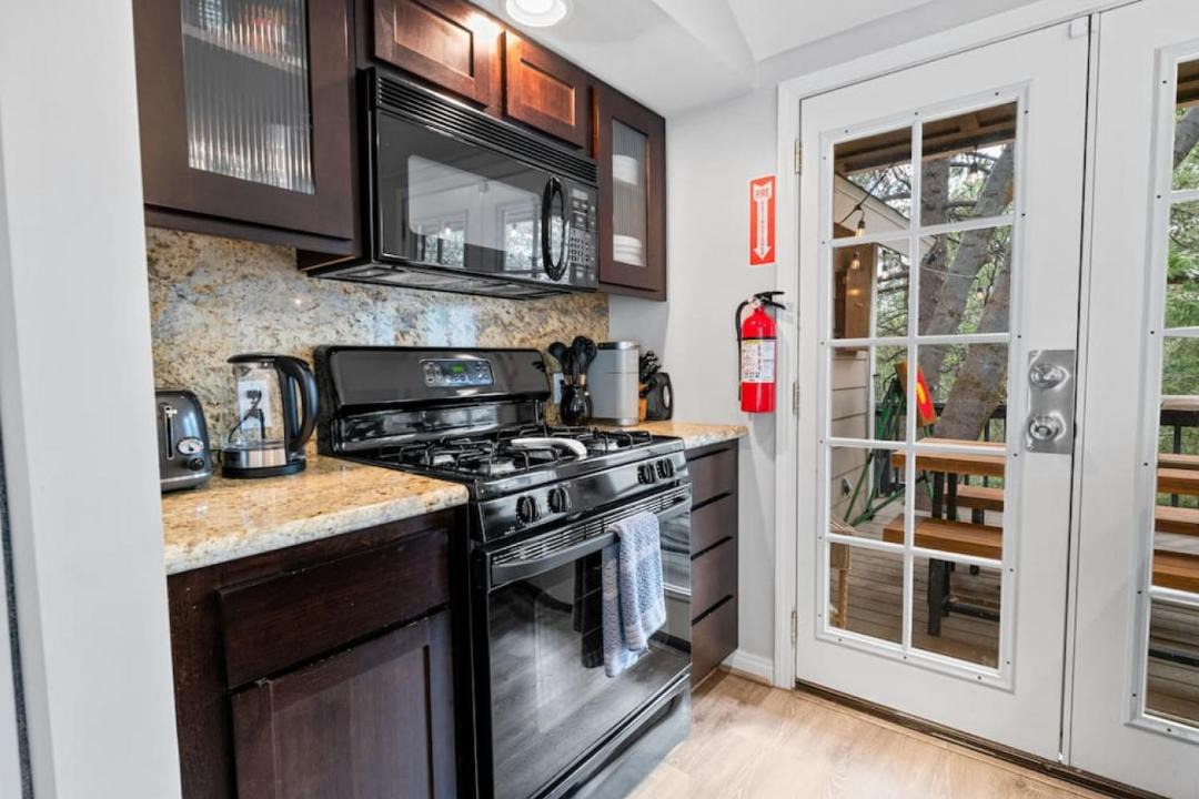 Photo of Kitchen in Green Valley Lake