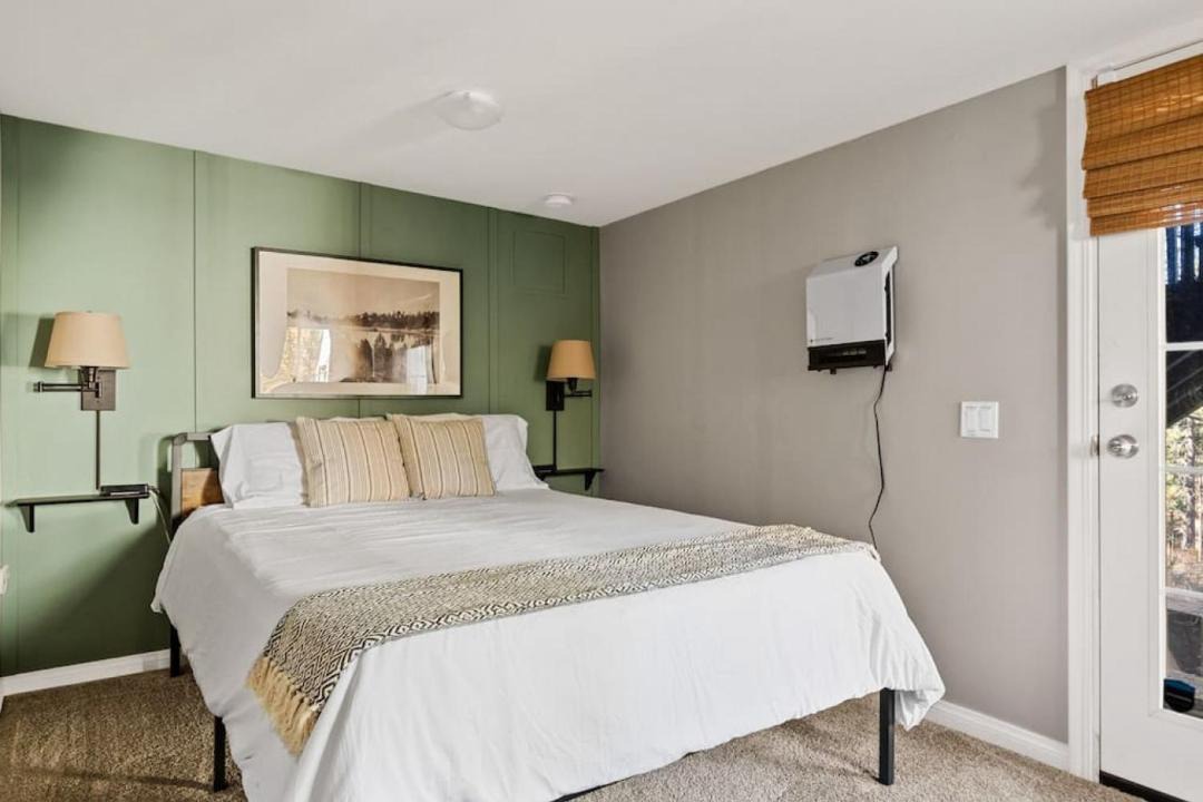 Photo of Bedroom in Green Valley Lake