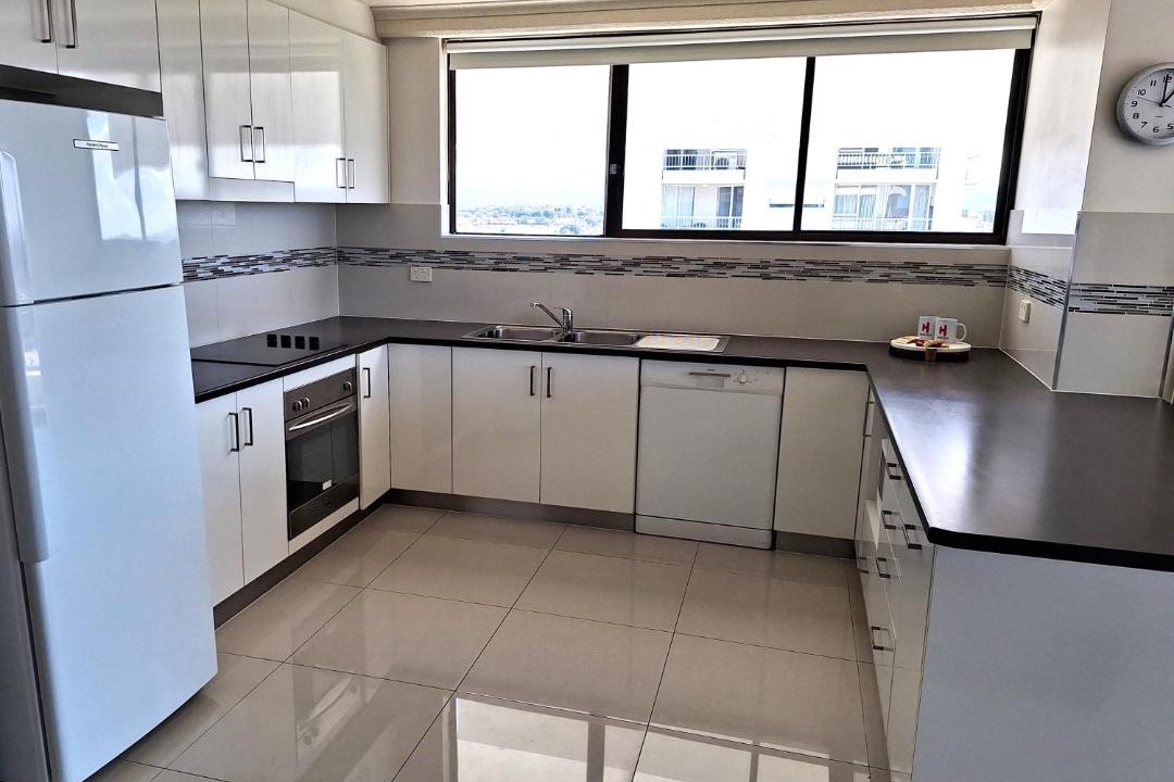 Photo of Kitchen in Mermaid Waters