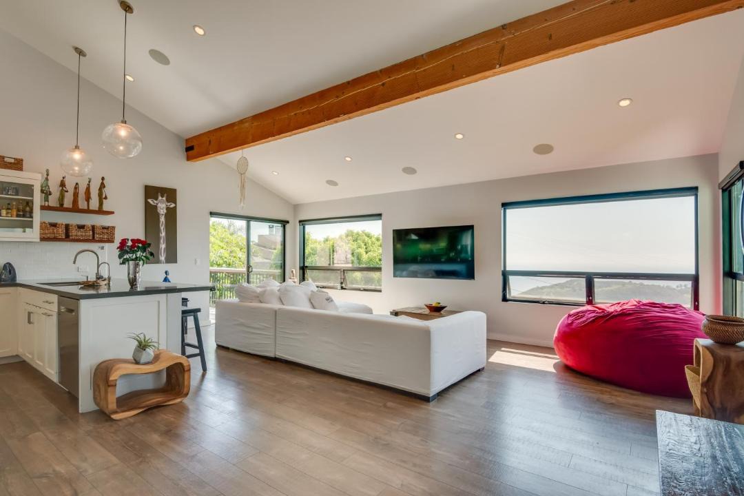 Photo of Livingroom in Malibu