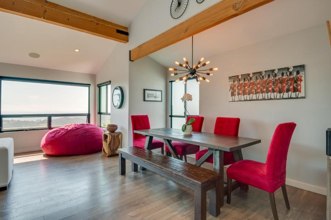 Photo of Livingroom in Malibu