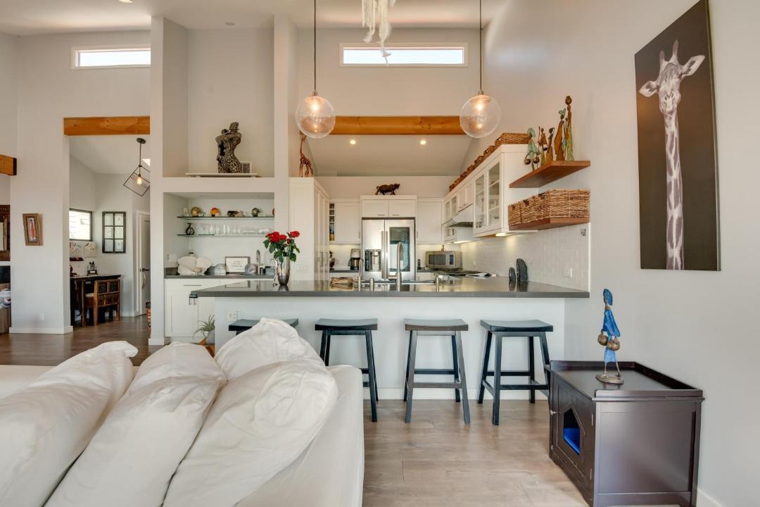 Photo of Livingroom in Malibu