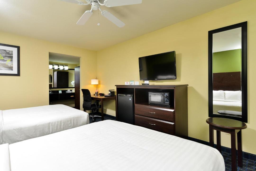 Photo of Bedroom in Needles