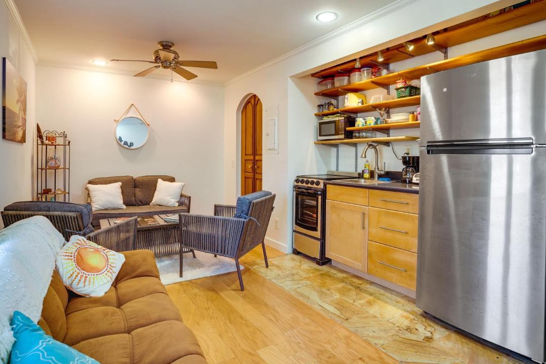 Photo of Livingroom in Waialua