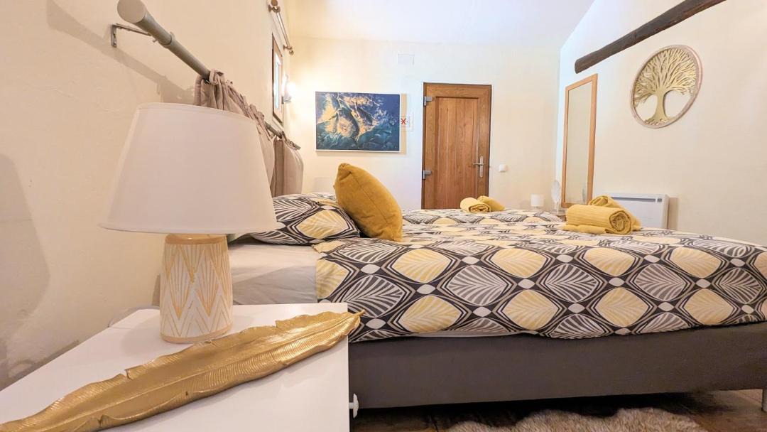 Photo of Bedroom in Montes de Cima