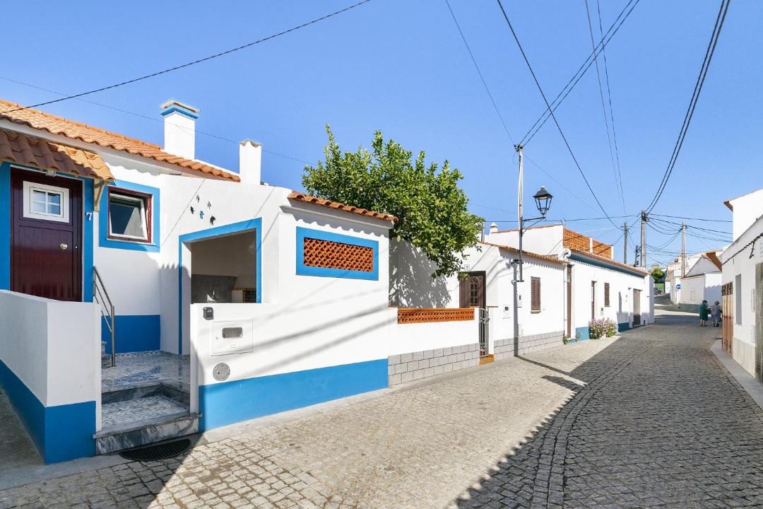 Photo of Buildings in Portel