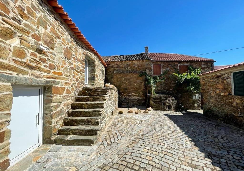 Photo of Buildings in Sarzedas