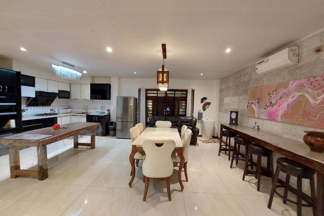Photo of Livingroom in Pacific Harbour