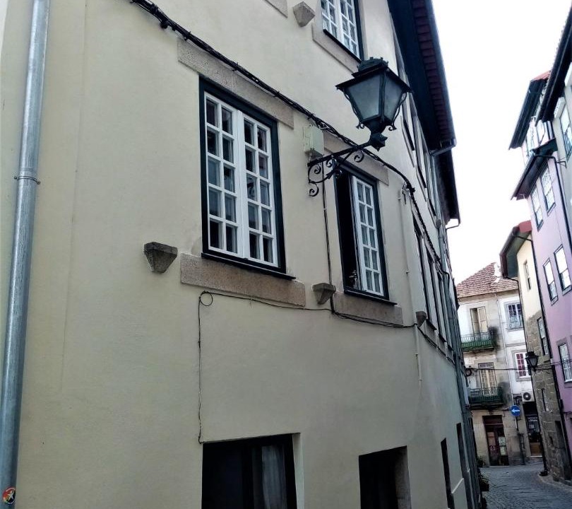 Photo of Buildings in Esculca