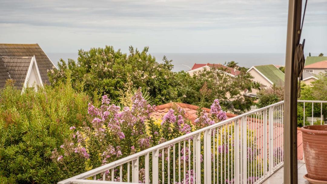 Photo of Patio Balcony in Wavecrest