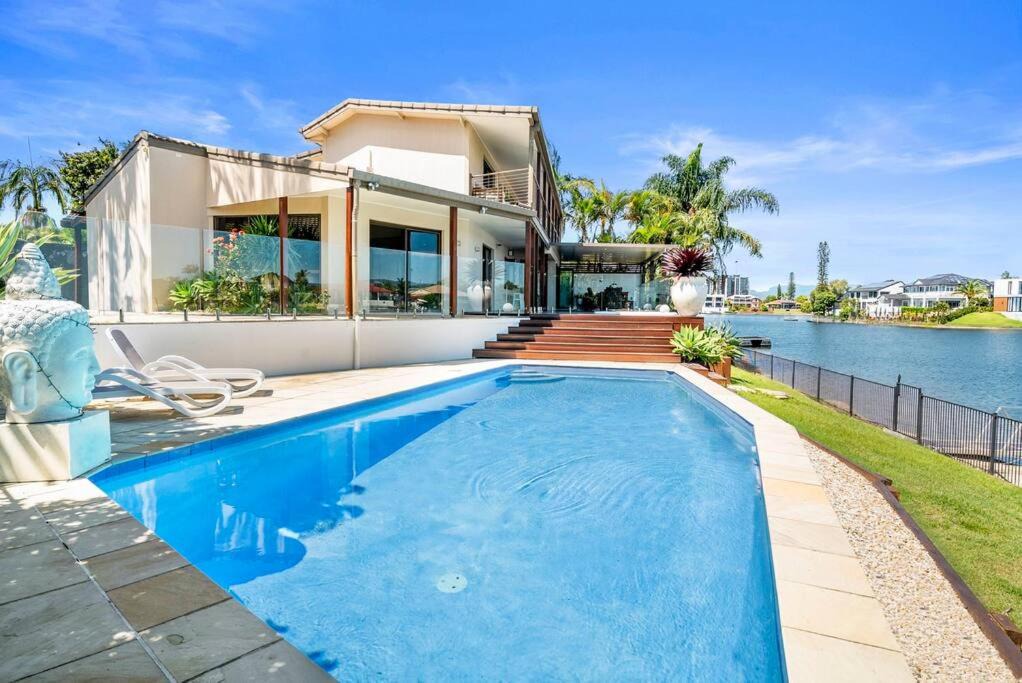 Photo of Outdoor in Broadbeach Waters