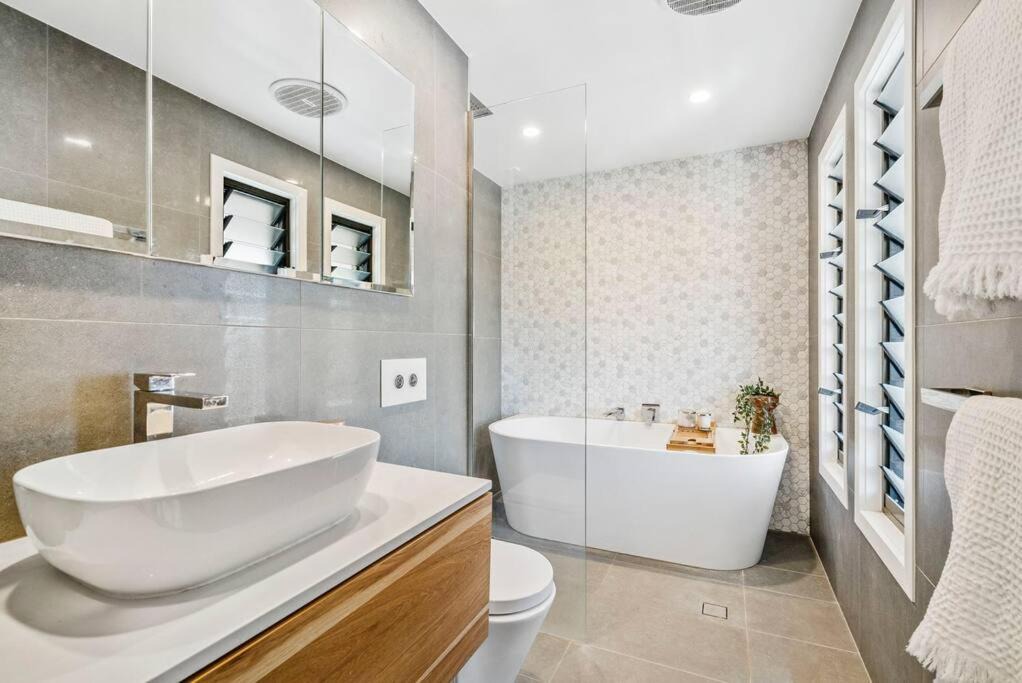 Photo of Bathroom in Broadbeach Waters