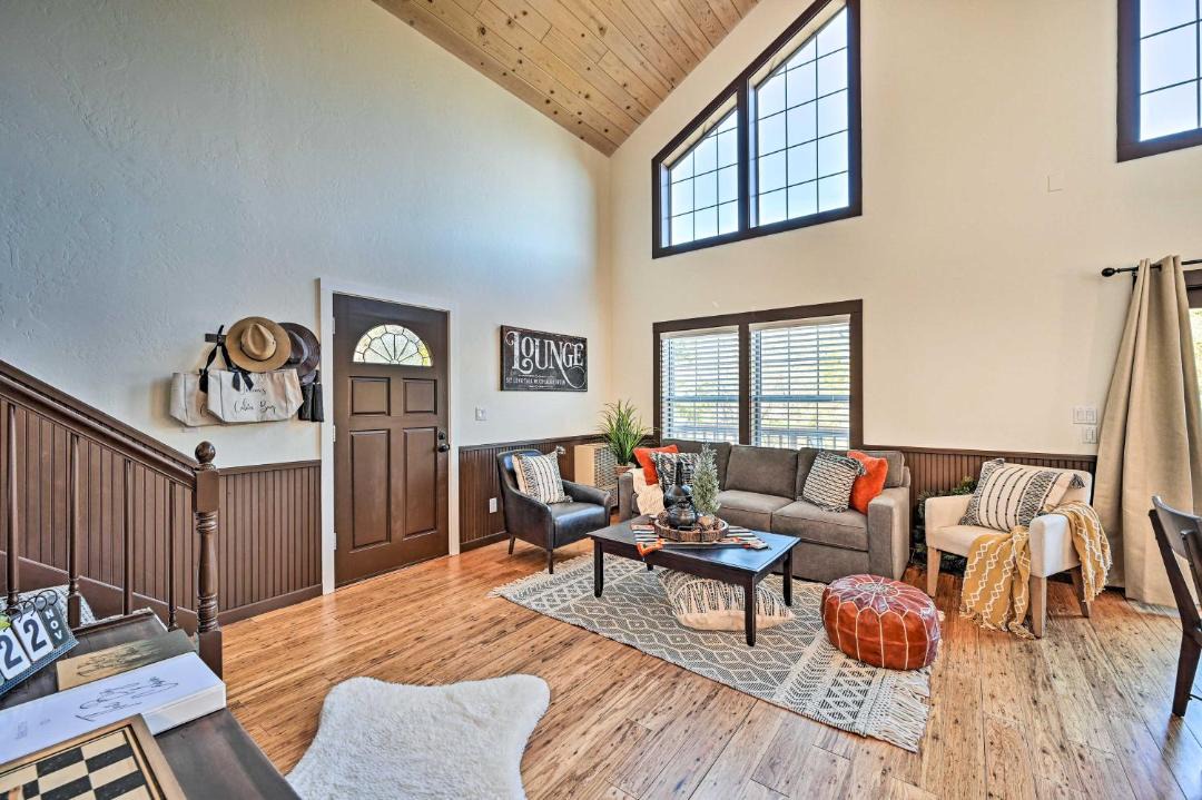 Photo of Livingroom in Julian