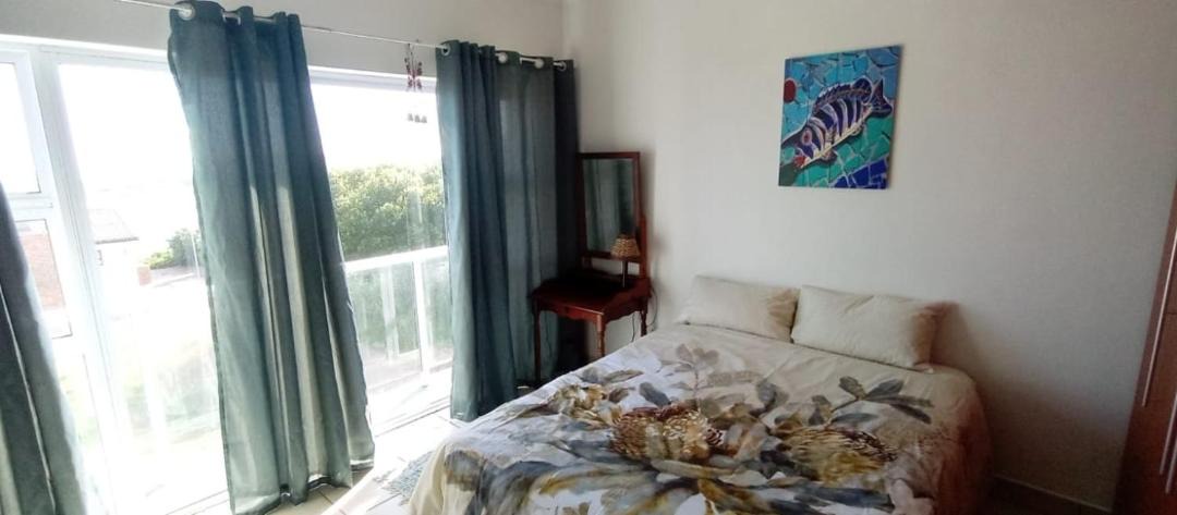 Photo of Bedroom in Aston Bay