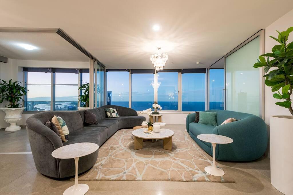 Photo of Livingroom in Surfers Paradise