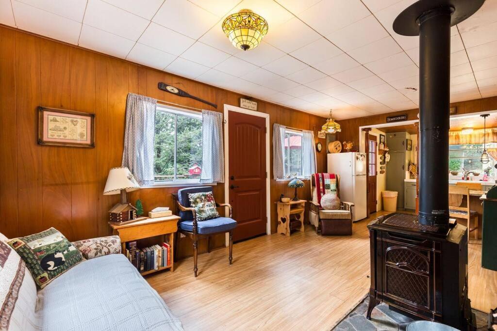 Photo of Livingroom in Julian