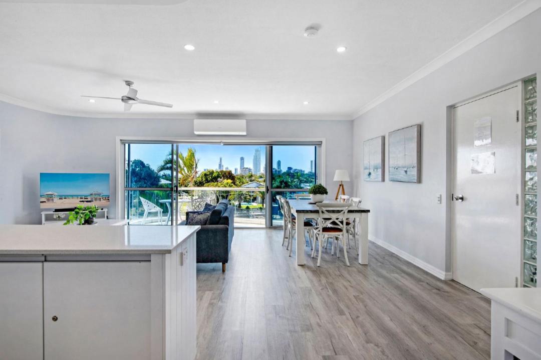 Photo of Others in Broadbeach Waters