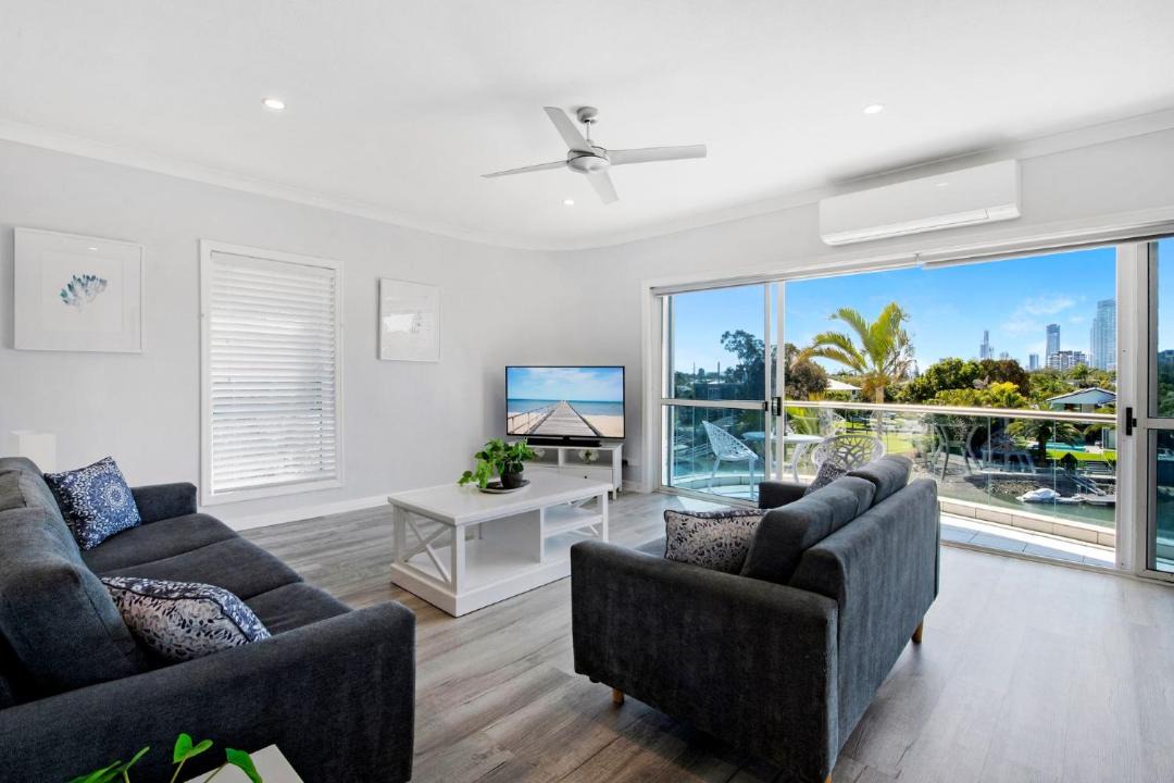 Photo of Others in Broadbeach Waters