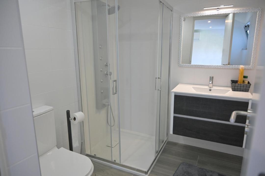 Photo of Bathroom in Resende