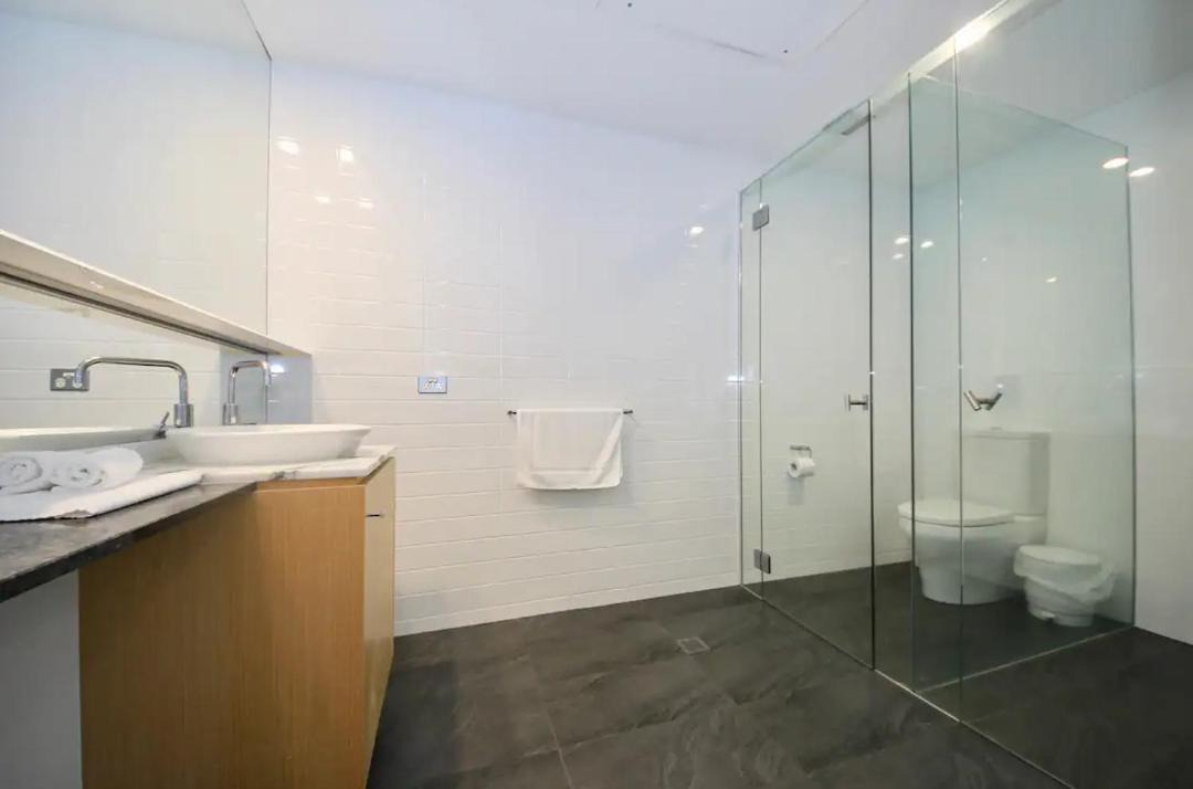 Photo of Bathroom in Broadbeach