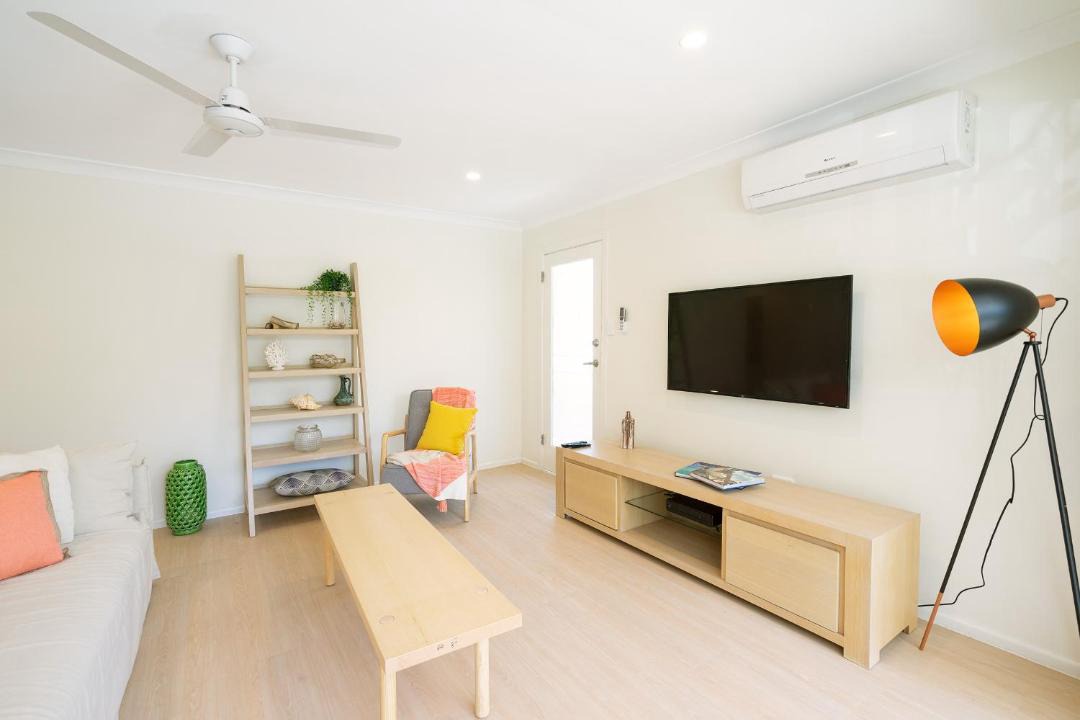 Photo of Livingroom in Main Beach