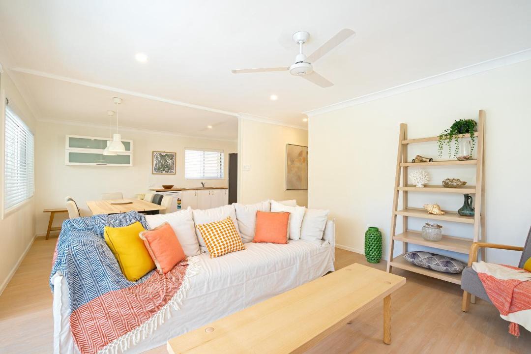 Photo of Livingroom in Main Beach