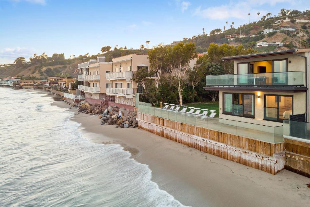 Photo of Others in Eastern Malibu
